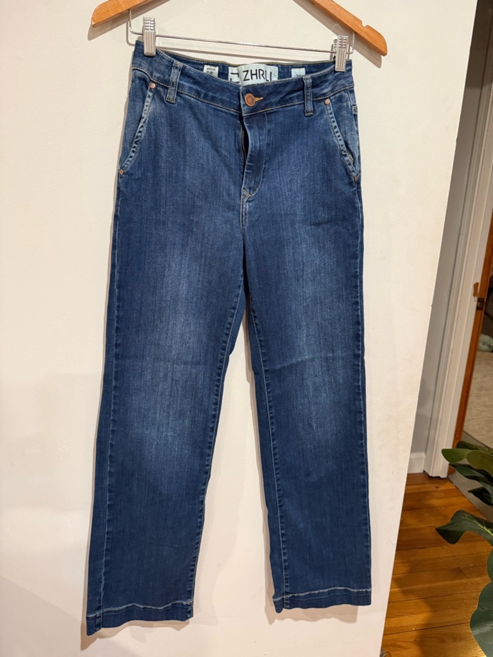 Women's Indigo Straight-Leg Jeans